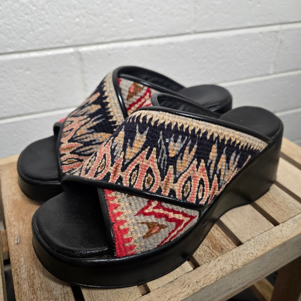 Vtg Kilim ART Womens Platform Sandals Multicolor Woven Textile 38 7.5 Chunky